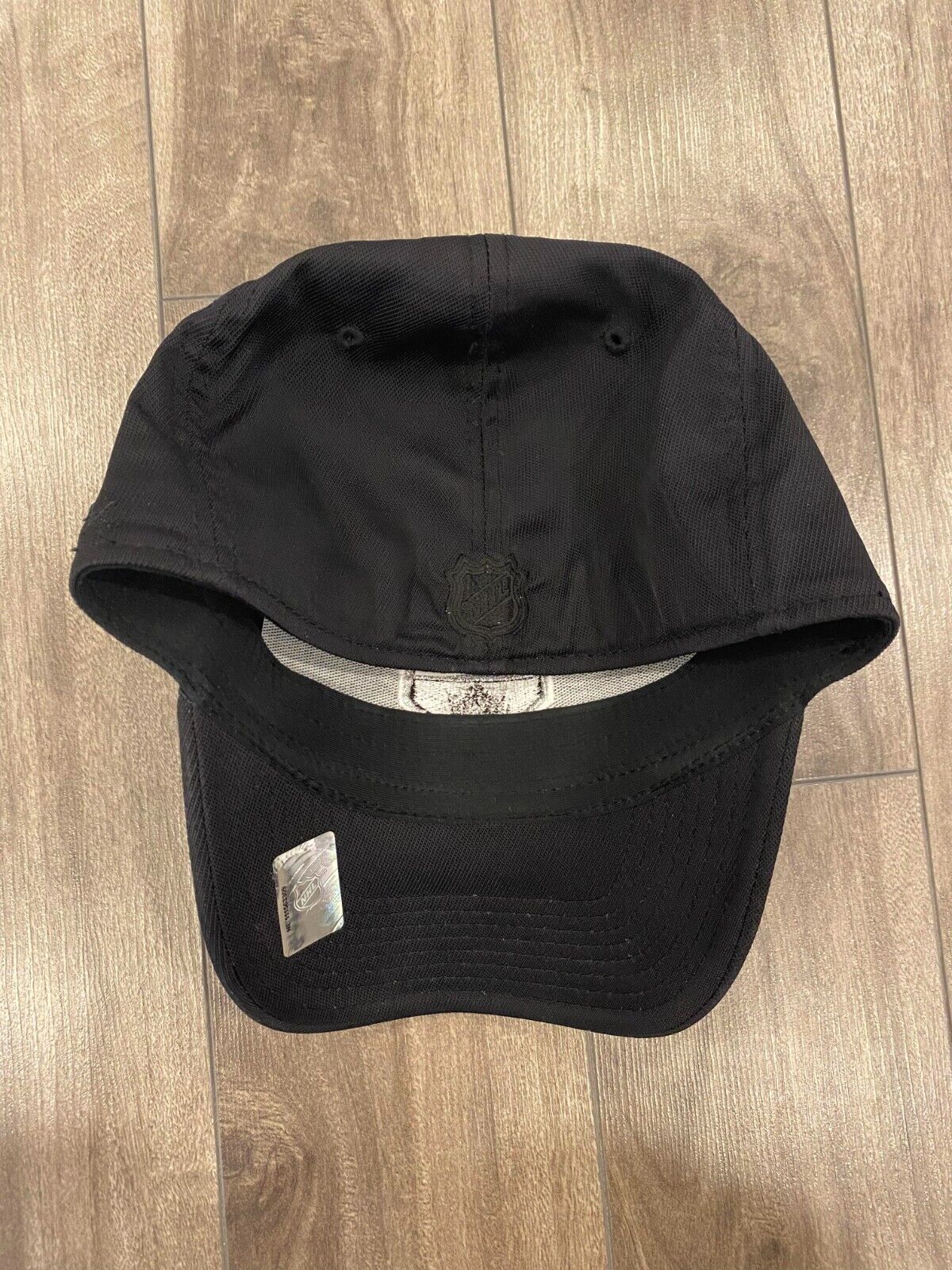 Los Angeles Kings Hat Cap Fitted Mens Small/Medium Black Stretch Fit Reebok NHL