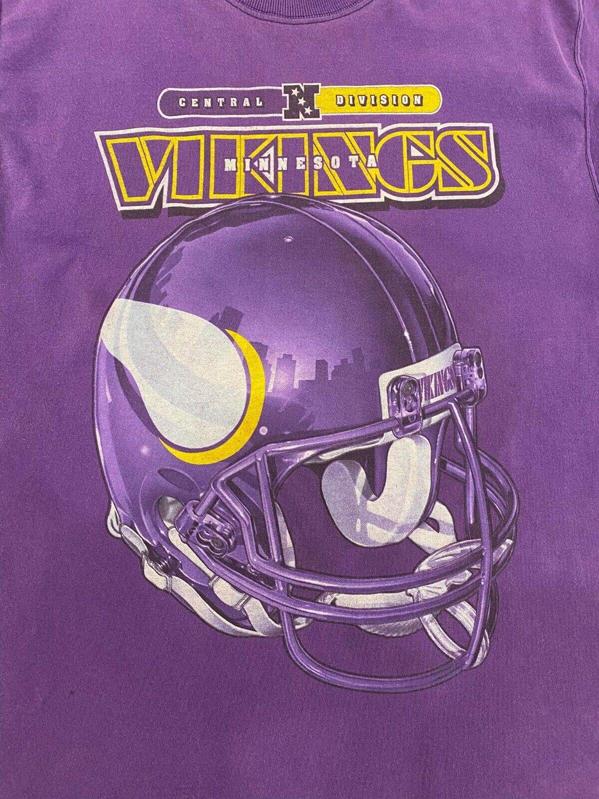 VINTAGE Minnesota Vikings T Shirt Mens Medium Purple NFL Football Casual 90s