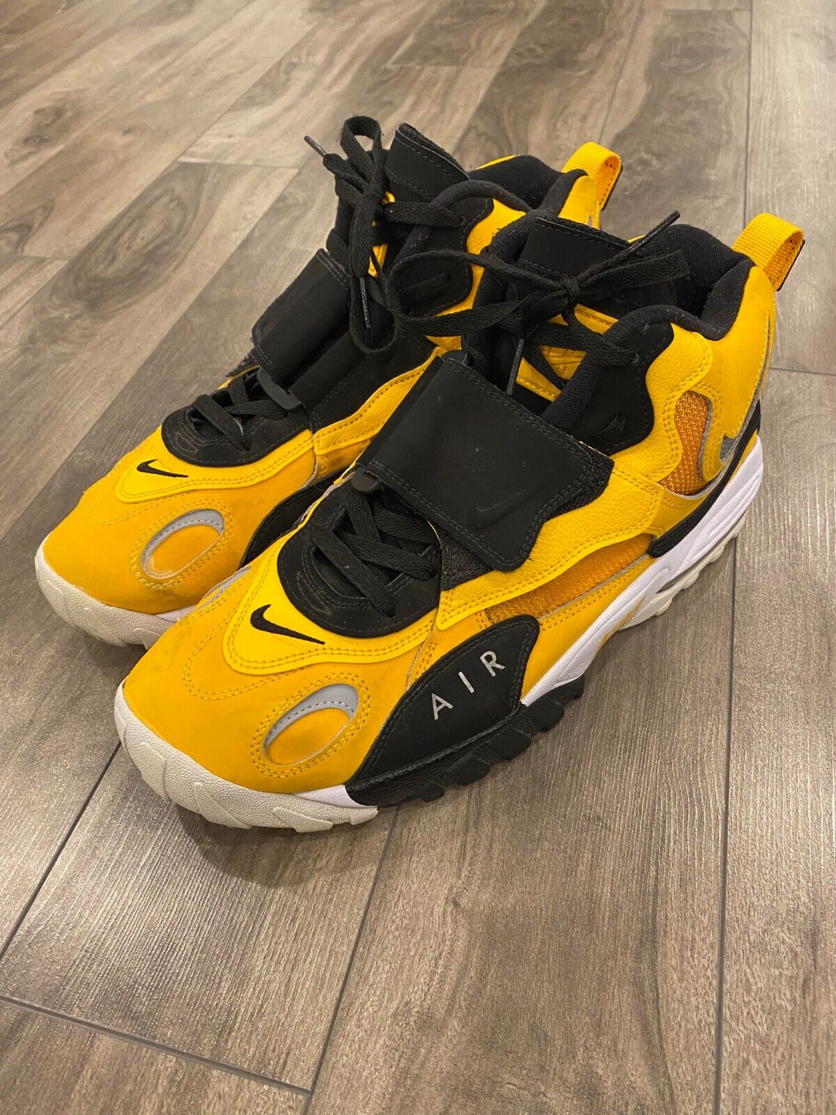 Nike Air Max Speed Turf Steelers Shoes Size 13 Yellow Sneakers BV1165-700