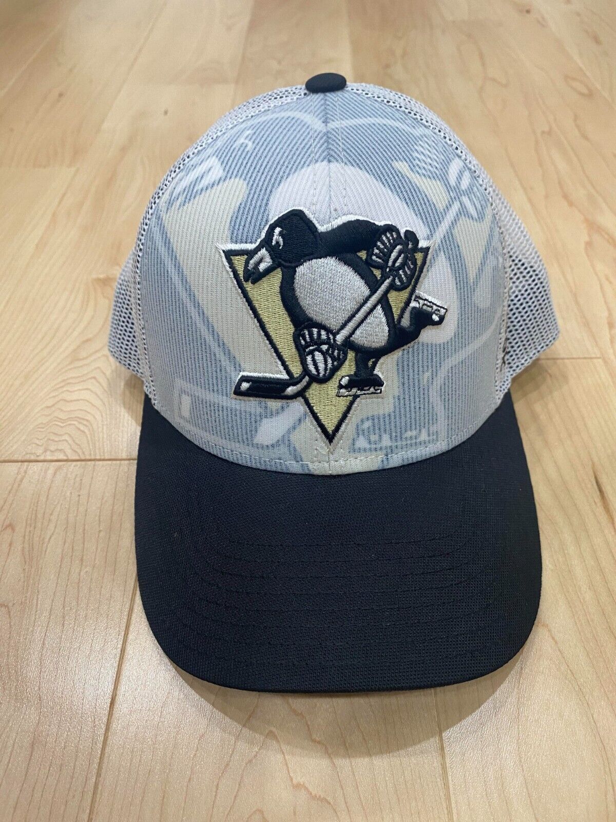 Pittsburgh Penguins Hat Cap Snapback Trucker White Reebok Center Ice NHL Hockey
